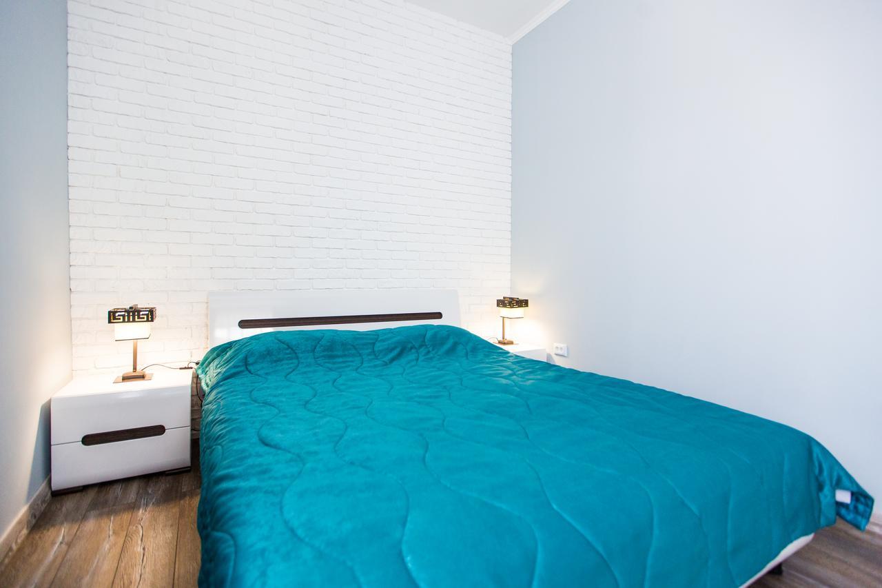 1 Bedroom Apartment Near Elizabeth'S The Cathedral Lemberg Exterior foto